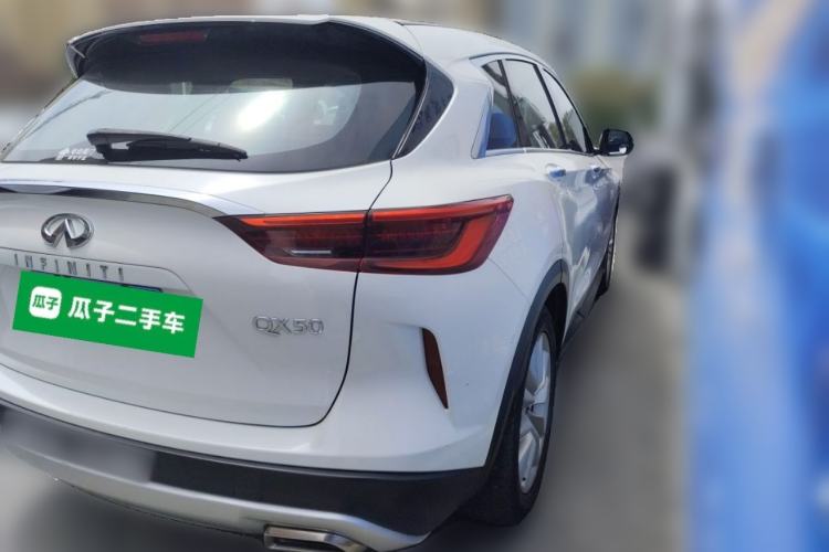 Used Infiniti QX50 2018 2.0T Two-Wheel-Drive Elite Edition Rear Right 45 Deg