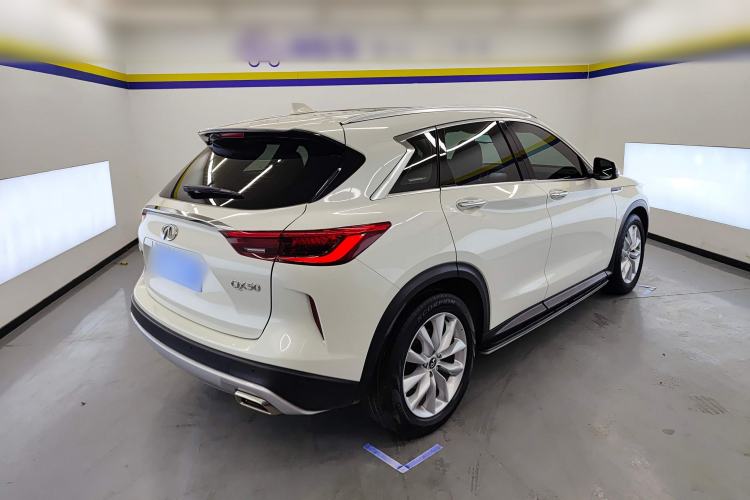 Used Infiniti QX50 2018 2.0T Two-Wheel Drive Fashion Edition Rear Right 45 Deg