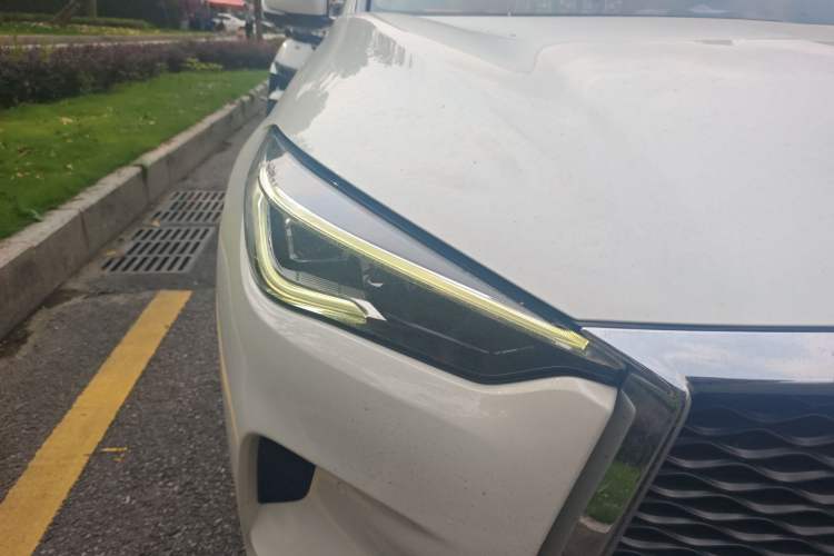 Used Infiniti QX50 2018 2.0T Four-Wheel Drive Flagship Edition Right Front Headlight