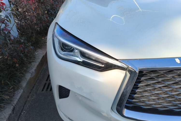 Used Infiniti QX50 2018 2.0T Two-Wheel Drive Fashion Edition Right Front Headlight