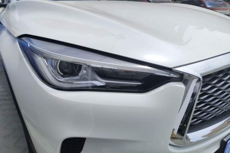Used Infiniti QX50 2018 2.0T Two-Wheel-Drive Elite Edition Right Front Headlight