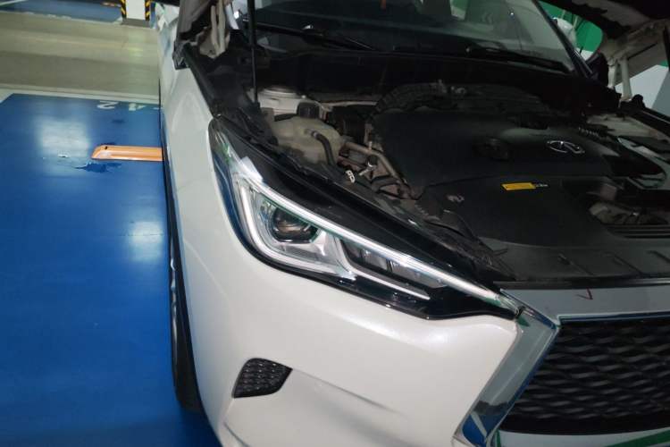 Used Infiniti QX50 2018 2.0T Two-Wheel Drive Fashion Edition Right Front Headlight