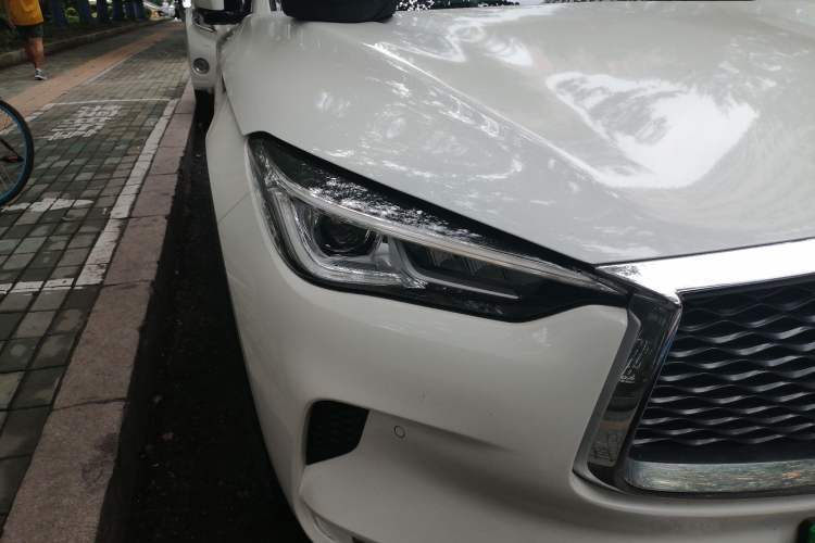 Used Infiniti QX50 2018 2.0T Four-Wheel Drive Elite Edition Right Front Headlight