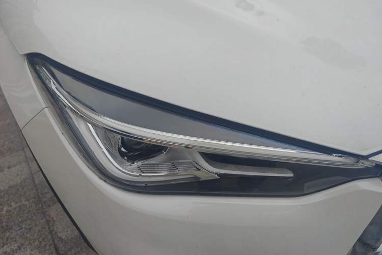 Used Infiniti QX50 2018 2.0T Four-Wheel Drive Elite Edition Right Front Headlight