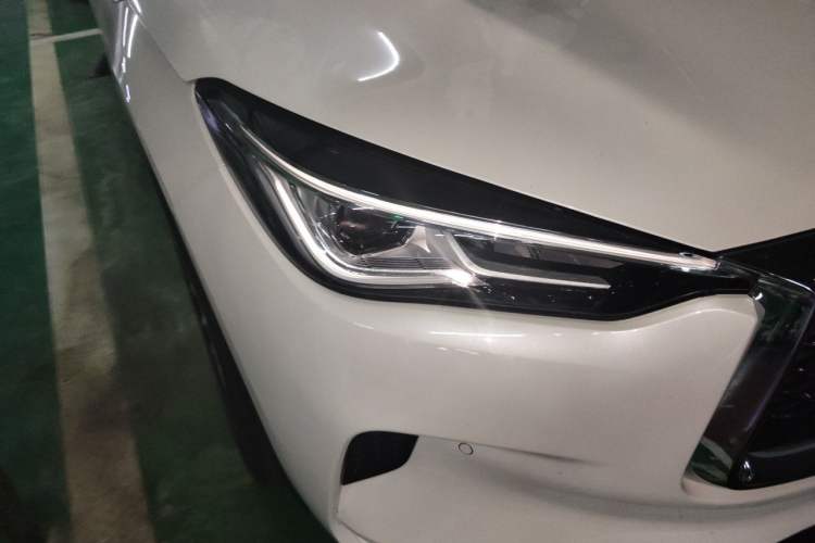 Used Infiniti QX50 2018 2.0T Four-Wheel Drive Elite Edition Right Front Headlight