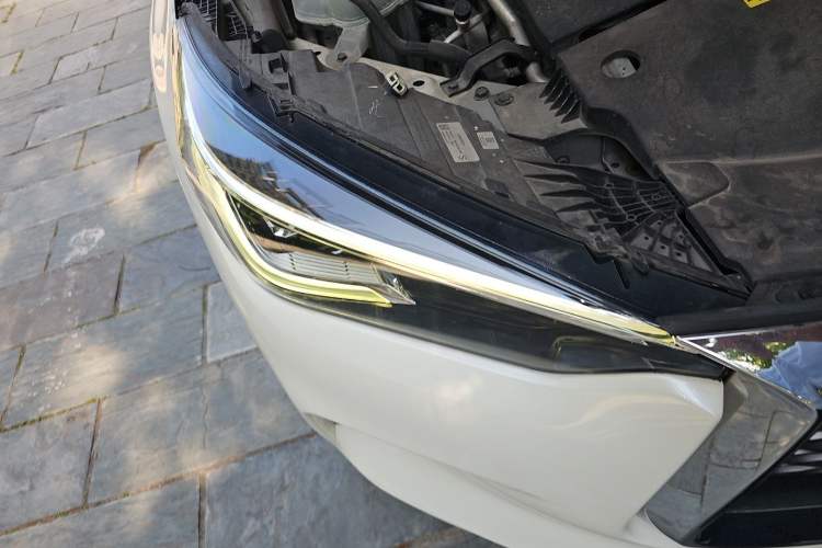 Used Infiniti QX50 2018 2.0T Four-Wheel Drive Luxury Edition Right Front Headlight