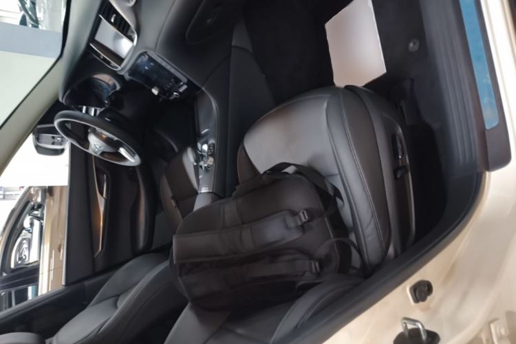 Used Infiniti QX50 2018 2.0T Two-Wheel-Drive Elite Edition Right Front Seat