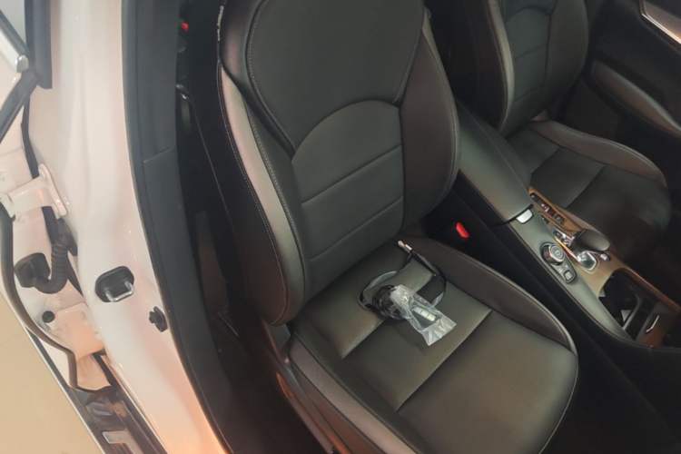 Used Infiniti QX50 2018 2.0T Four-Wheel Drive Elite Edition Right Front Seat