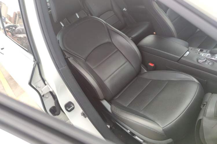 Used Infiniti QX50 2018 2.0T Four-Wheel Drive Elite Edition Right Front Seat