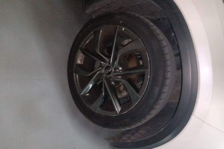 Used Infiniti QX50 2018 2.0T Four-Wheel Drive Luxury Edition Right Front Wheel Hub