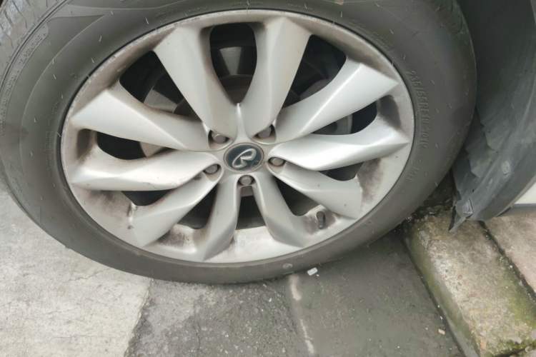 Used Infiniti QX50 2018 2.0T Two-Wheel Drive Fashion Edition Right Front Wheel Hub