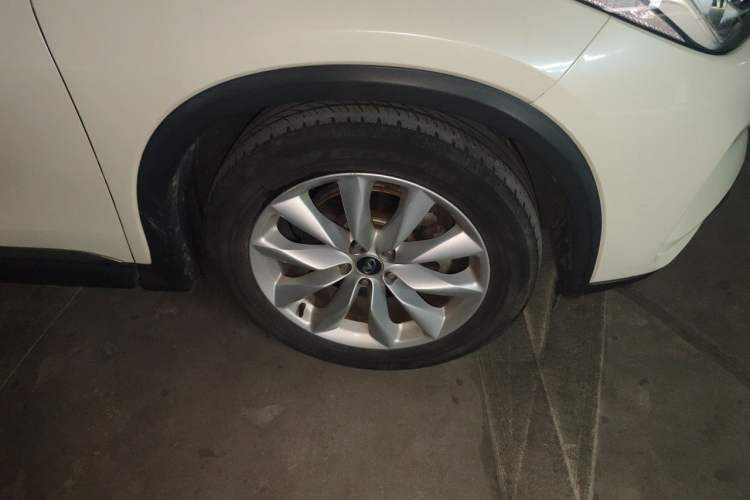 Used Infiniti QX50 2018 2.0T Four-Wheel Drive Elite Edition Right Front Wheel Hub