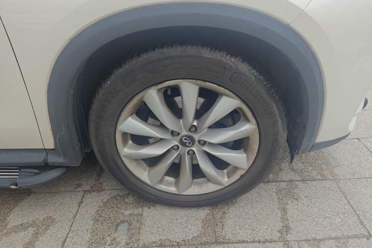 Used Infiniti QX50 2018 2.0T Four-Wheel Drive Elite Edition Right Front Wheel Hub