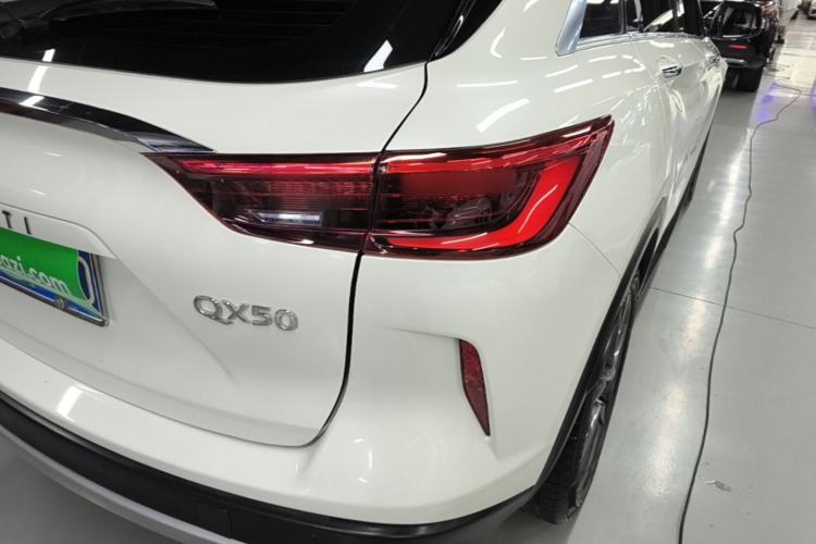 Used Infiniti QX50 2018 2.0T Four-Wheel Drive Smart Edition Right Rear Taillight
