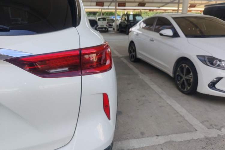 Used Infiniti QX50 2018 2.0T Two-Wheel-Drive Elite Edition Right Rear Taillight