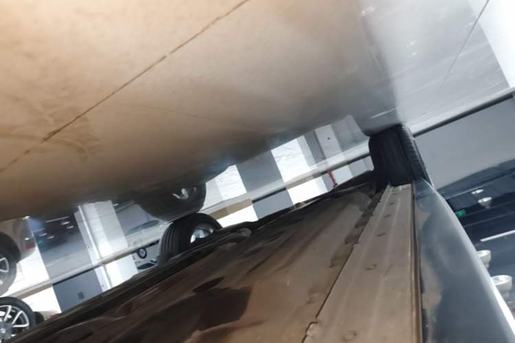 Used Infiniti QX50 2018 2.0T Two-Wheel-Drive Elite Edition Right Side Sill