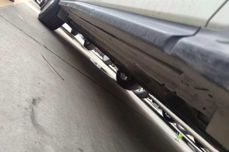 Used Infiniti QX50 2018 2.0T Four-Wheel Drive Elite Edition Right Side Sill