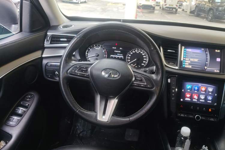 Used Infiniti QX50 2018 2.0T Two-Wheel-Drive Elite Edition Steering Wheel
