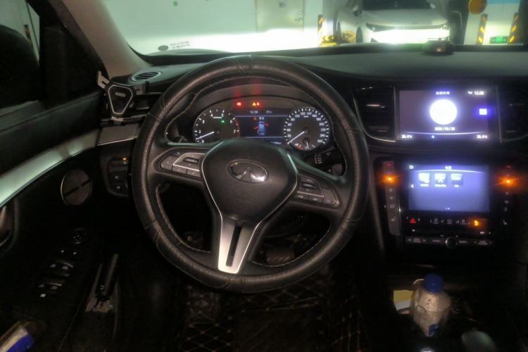 Used Infiniti QX50 2018 2.0T Two-Wheel Drive Fashion Edition Steering Wheel