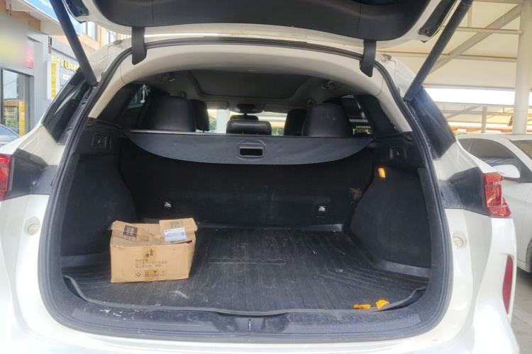 Used Infiniti QX50 2018 2.0T Two-Wheel-Drive Elite Edition Trunk