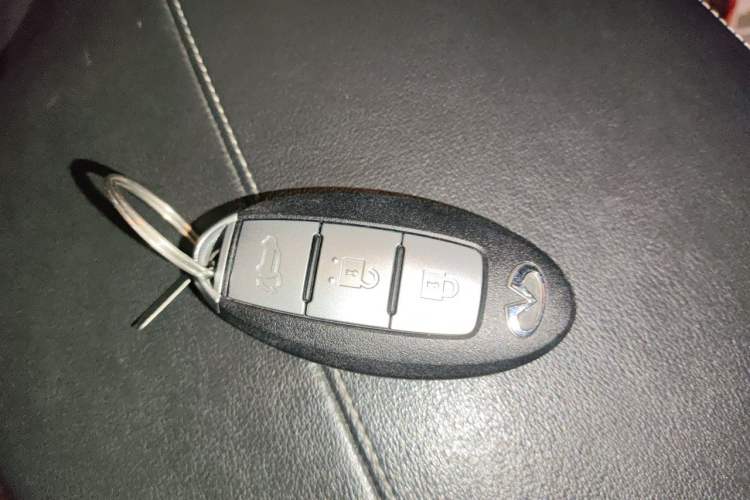 Used Infiniti QX50 2018 2.0T Two-Wheel Drive Fashion Edition Vehicle Key