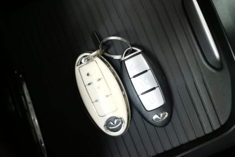 Used Infiniti QX50 2018 2.0T Four-Wheel Drive Smart Edition Vehicle Key