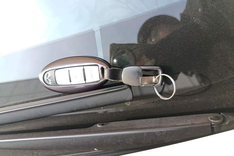 Used Infiniti QX50 2018 2.0T Four-Wheel Drive Smart Edition Vehicle Key