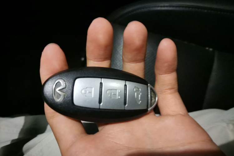 Used Infiniti QX50 2018 2.0T Four-Wheel Drive Smart Edition Vehicle Key