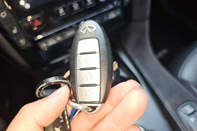 Used Infiniti QX50 2018 2.0T Four-Wheel Drive Luxury Edition Vehicle Key