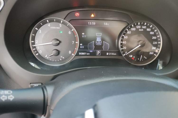 Used Infiniti QX50 2019 2.0T 30th Anniversary Limited Edition Odometer Close Up