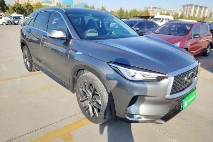 Used Infiniti QX50 2019 2.0T 30th Anniversary Limited Edition Front Right 45 Deg