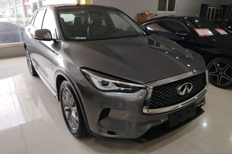 Used Infiniti QX50 2019 2.0T 30th Anniversary Limited Edition Front Right 45 Deg