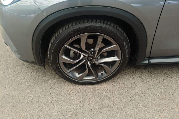 Used Infiniti QX50 2019 2.0T 30th Anniversary Limited Edition Left Front Wheel Hub