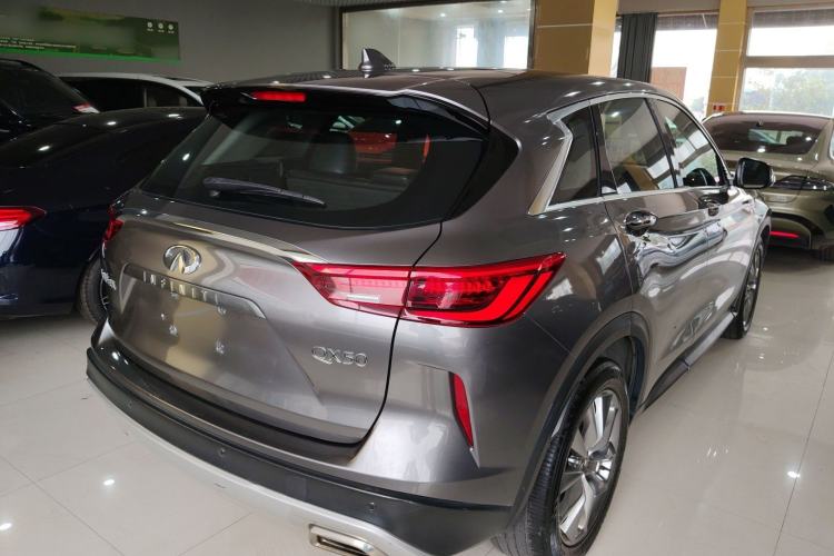 Used Infiniti QX50 2019 2.0T 30th Anniversary Limited Edition Rear Right 45 Deg