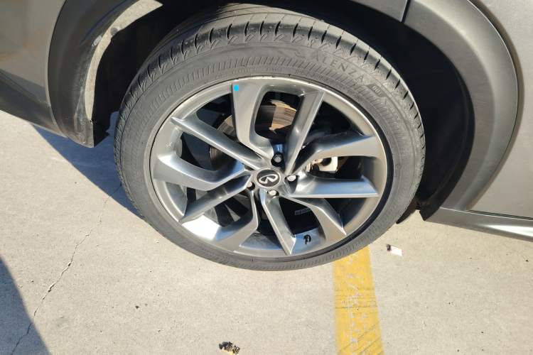 Used Infiniti QX50 2019 2.0T 30th Anniversary Limited Edition Right Rear Wheel Hub