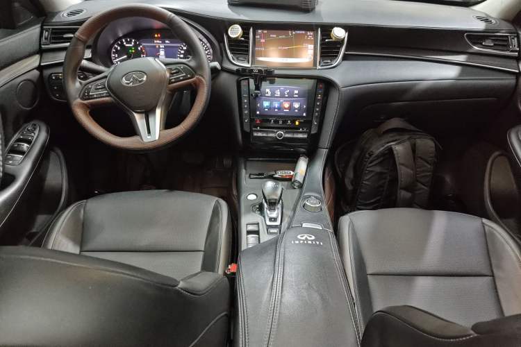 Used Infiniti QX50 2019 2.0T 30th Anniversary Limited Edition Center Console
