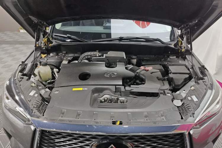 Used Infiniti QX50 2019 2.0T 30th Anniversary Limited Edition Engine Bay