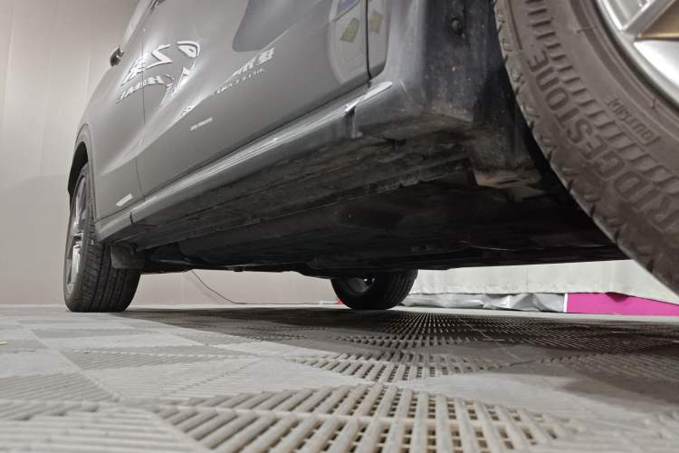 Used Infiniti QX50 2019 2.0T 30th Anniversary Limited Edition Right Side Sill