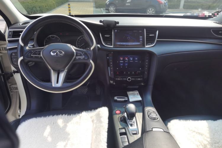 Used Infiniti QX50 2019 2.0T 30th Anniversary Limited Edition Center Console