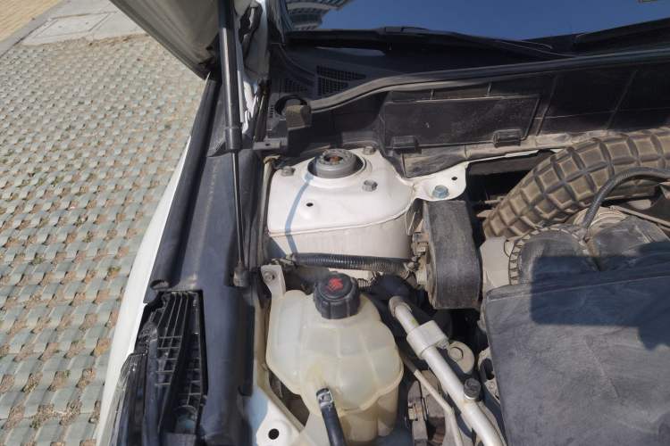 Used Infiniti QX50 2019 2.0T 30th Anniversary Limited Edition Engine Bay Right
