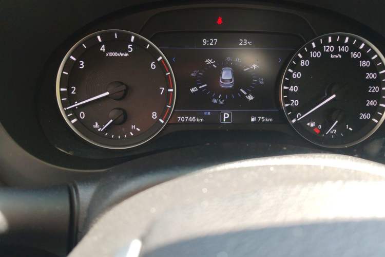 Used Infiniti QX50 2019 2.0T 30th Anniversary Limited Edition Odometer Close Up