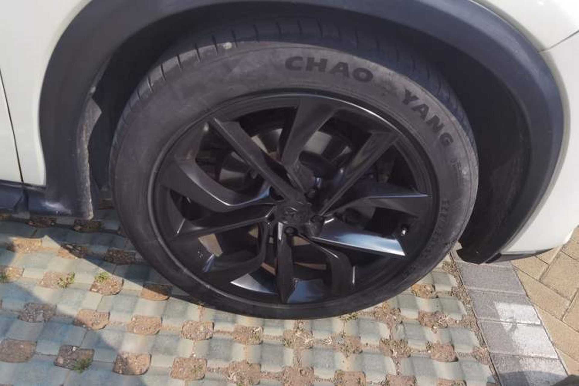 Used Infiniti QX50 2019 2.0T 30th Anniversary Limited Edition Right Front Wheel Hub