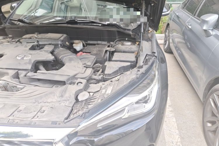 Used Infiniti QX50 2020 2.0T Two-Wheel Drive Fashion Edition Engine Bay Left