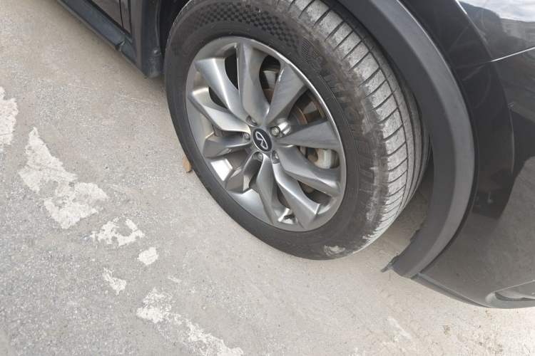 Used Infiniti QX50 2020 2.0T Two-Wheel Drive Fashion Edition Right Front Wheel Hub