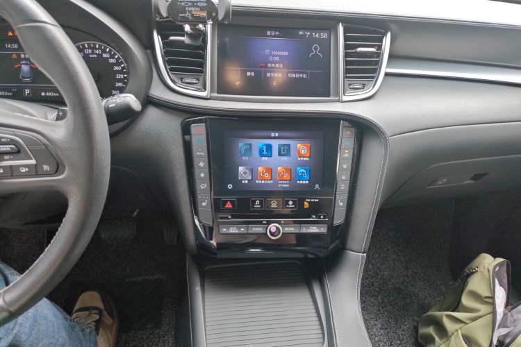 Used Infiniti QX50 2020 2.0T Two-Wheel Drive Fashion Edition Audio And AC Panel