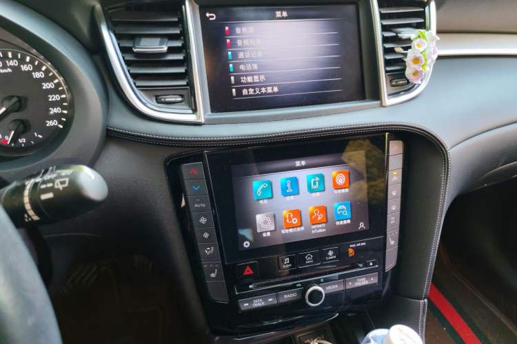 Used Infiniti QX50 2020 Revised Version 2.0T Two-Wheel Drive Fashion Edition Audio And AC Panel