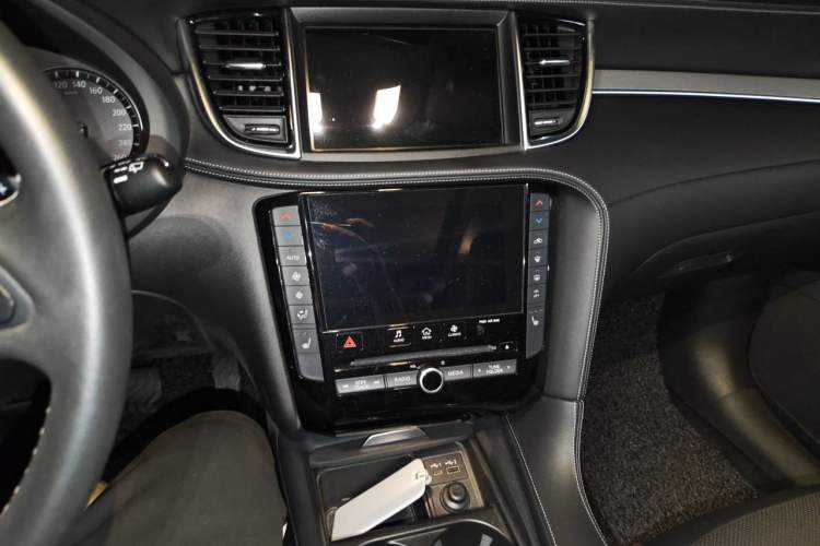 Used Infiniti QX50 2020 Revised Version 2.0T All-Wheel Drive Elite Edition Audio And AC Panel