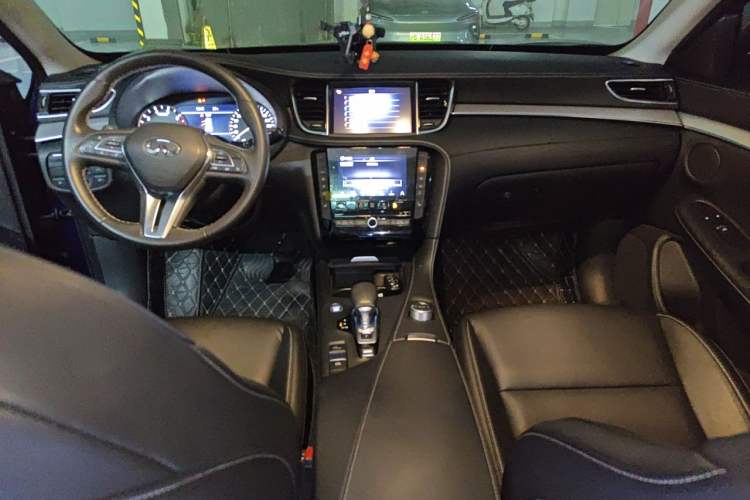 Used Infiniti QX50 2020 2.0T Two-Wheel Drive Fashion Edition Center Console