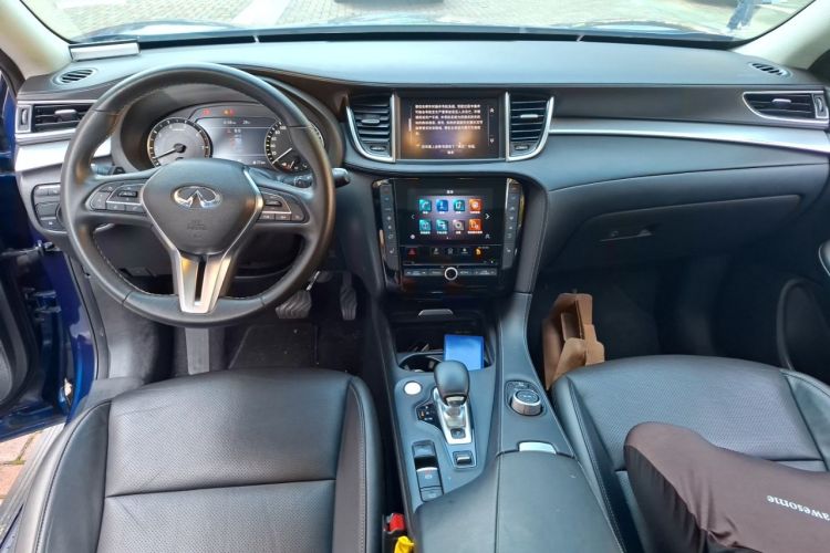 Used Infiniti QX50 2020 2.0T All-Wheel-Drive Elite Version Center Console
