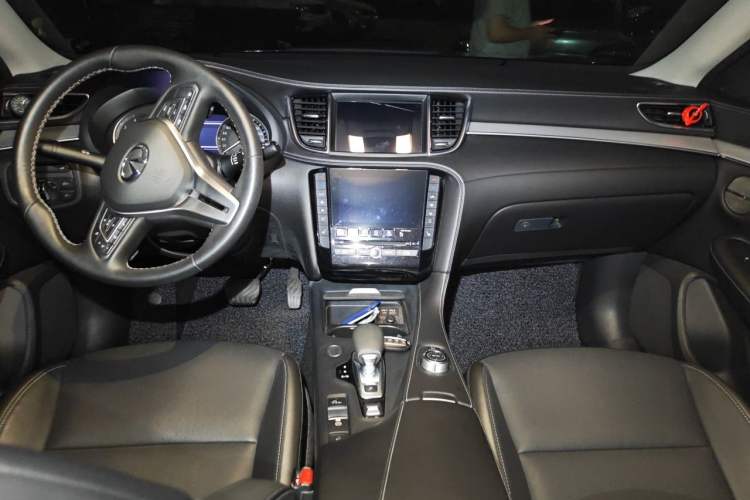Used Infiniti QX50 2020 Revised Version 2.0T All-Wheel Drive Elite Edition Center Console